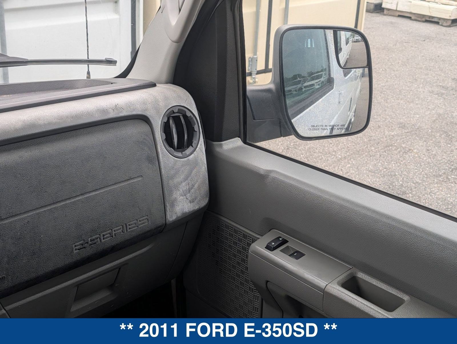 Used 2011 Ford E-350 and Econoline 350 XLT image 19