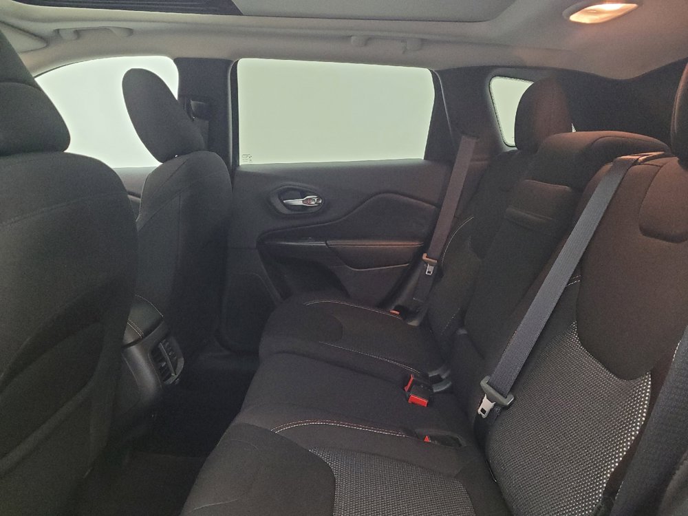 Used 2016 Jeep Cherokee 75th Anniversary AWD/4WD image 18