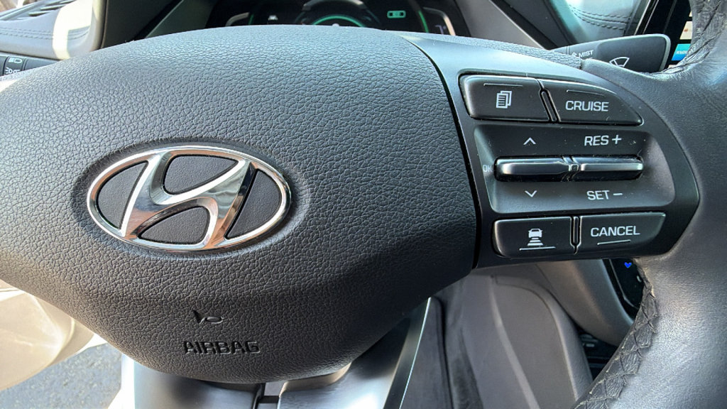 Used 2020 Hyundai Ioniq Limited FWD image 20