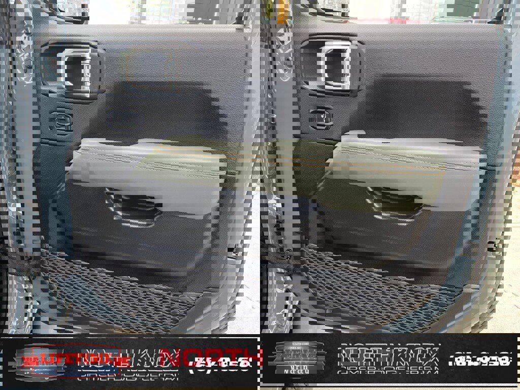 New 2025 Jeep Gladiator Mojave w/ Safety Group image 28