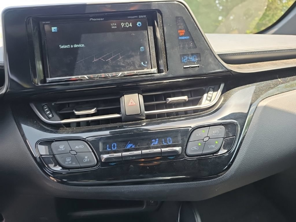 Used 2018 Toyota C-HR XLE FWD image 17