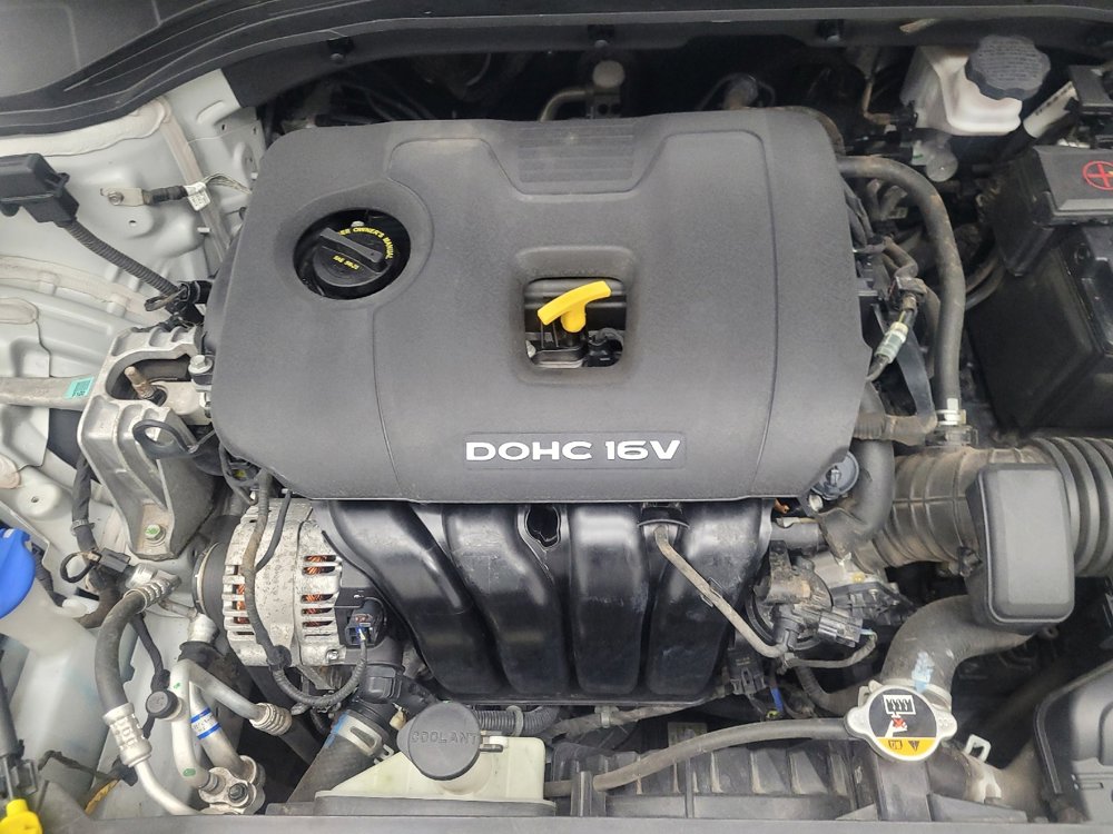 Used 2017 Hyundai Elantra Limited image 30