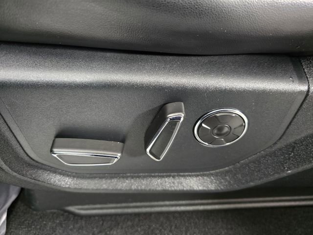 Used 2019 Ford F450 Platinum w/ Platinum Ultimate Package AWD/4WD image 26