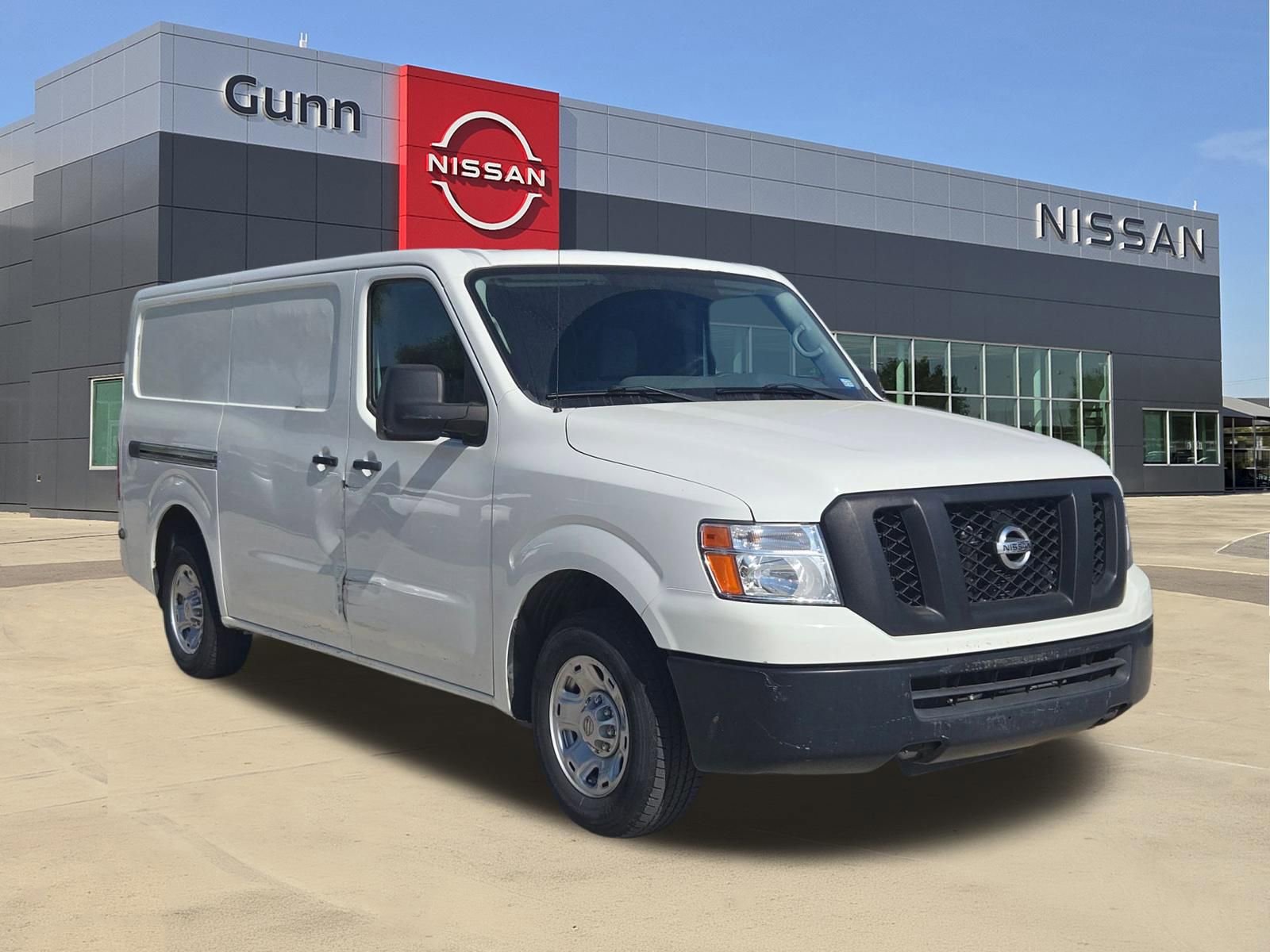 Used 2021 Nissan NV 2500 SV image 1