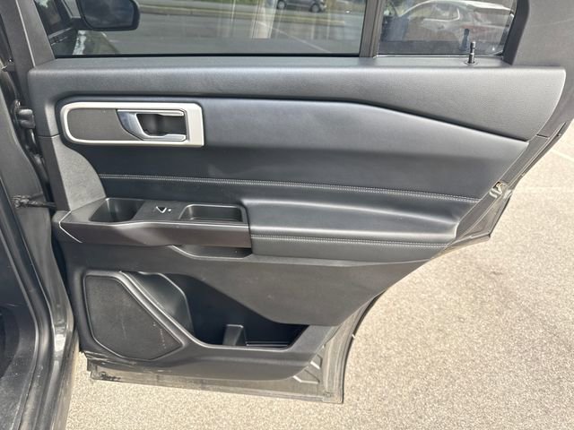 Used 2020 Ford Explorer XLT w/ Equipment Group 202A image 17