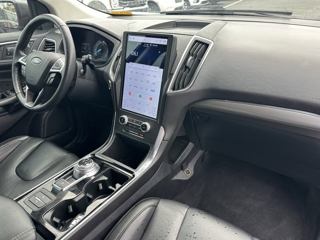 Used 2022 Ford Edge Titanium image 14