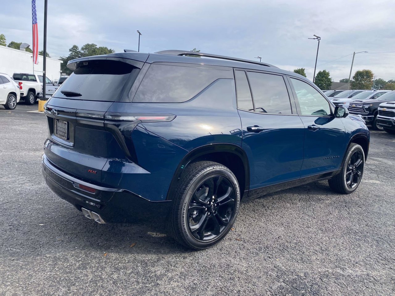 New 2027 Chevrolet Traverse RS FWD image 6