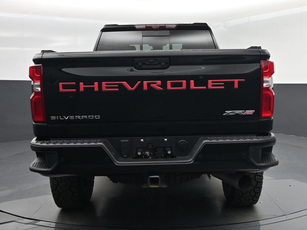 Used 2024 Chevrolet Silverado 2500 ZR2 w/ Technology Package image 11