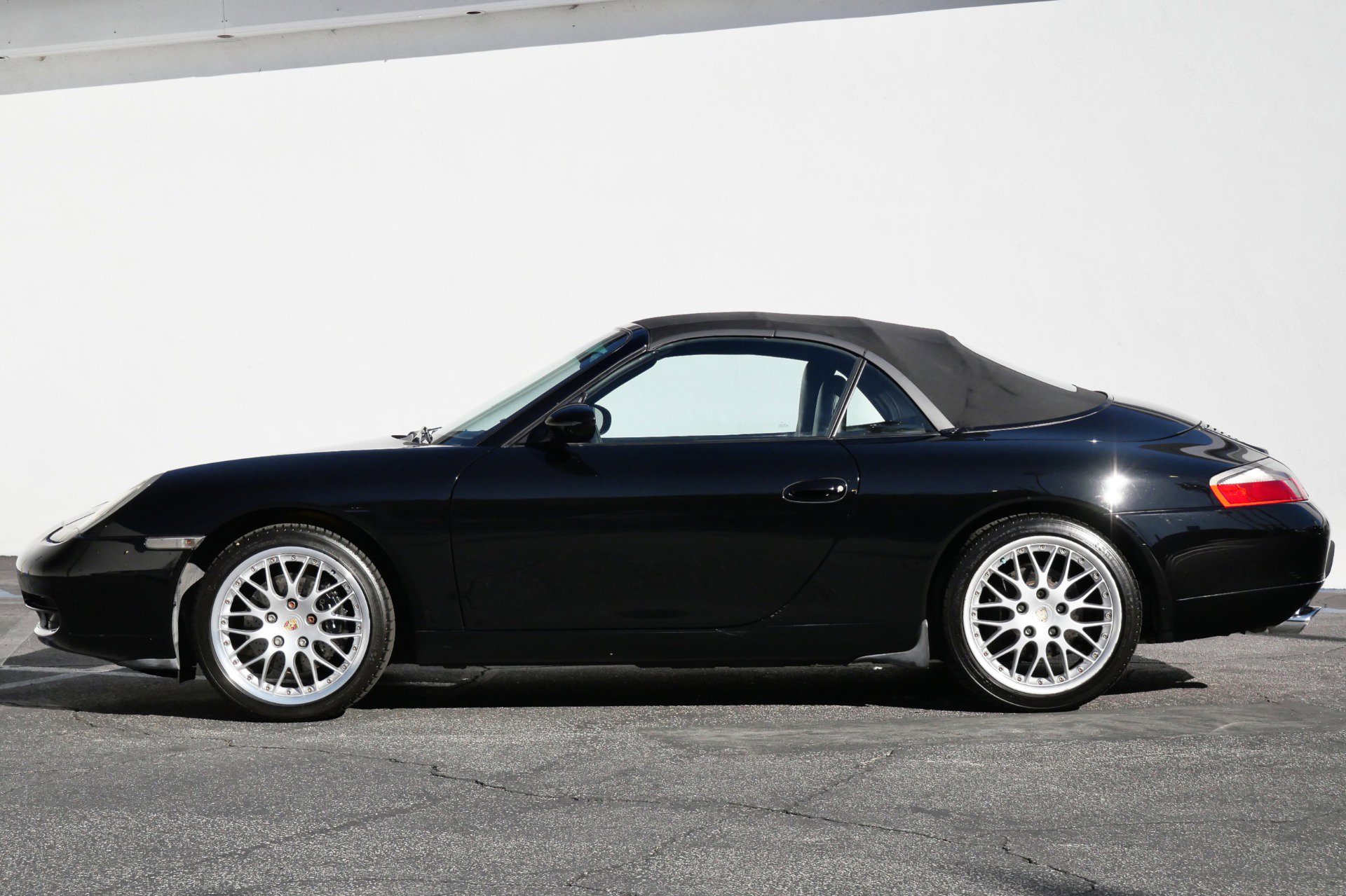 Used 2000 Porsche 911 Cabriolet image 6