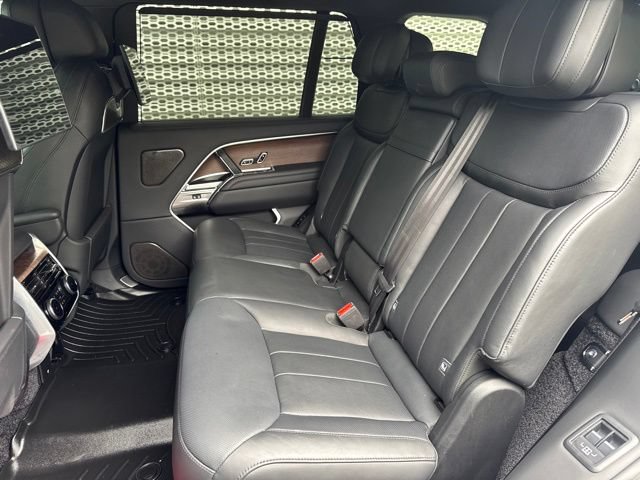 Used 2025 Land Rover Range Rover Long Wheelbase Autobiography AWD/4WD image 11