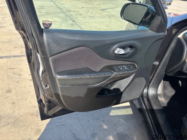 Used 2014 Jeep Cherokee Latitude FWD image 15