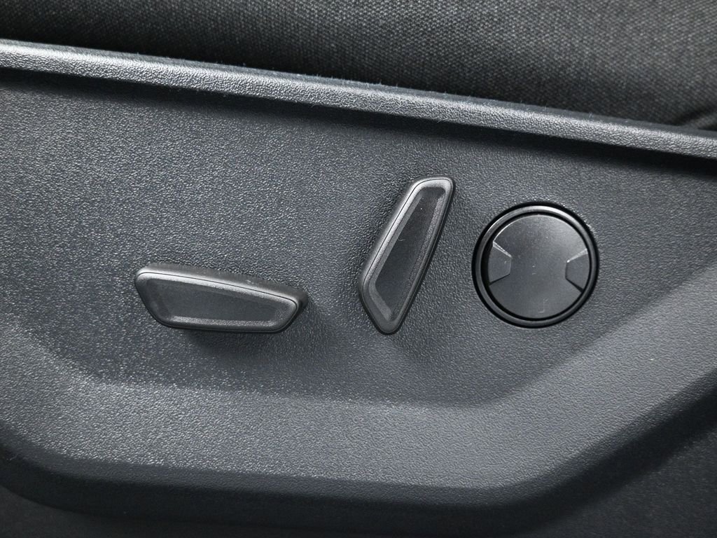 New 2025 Ford F150 XLT w/ Equipment Group 303A High image 11