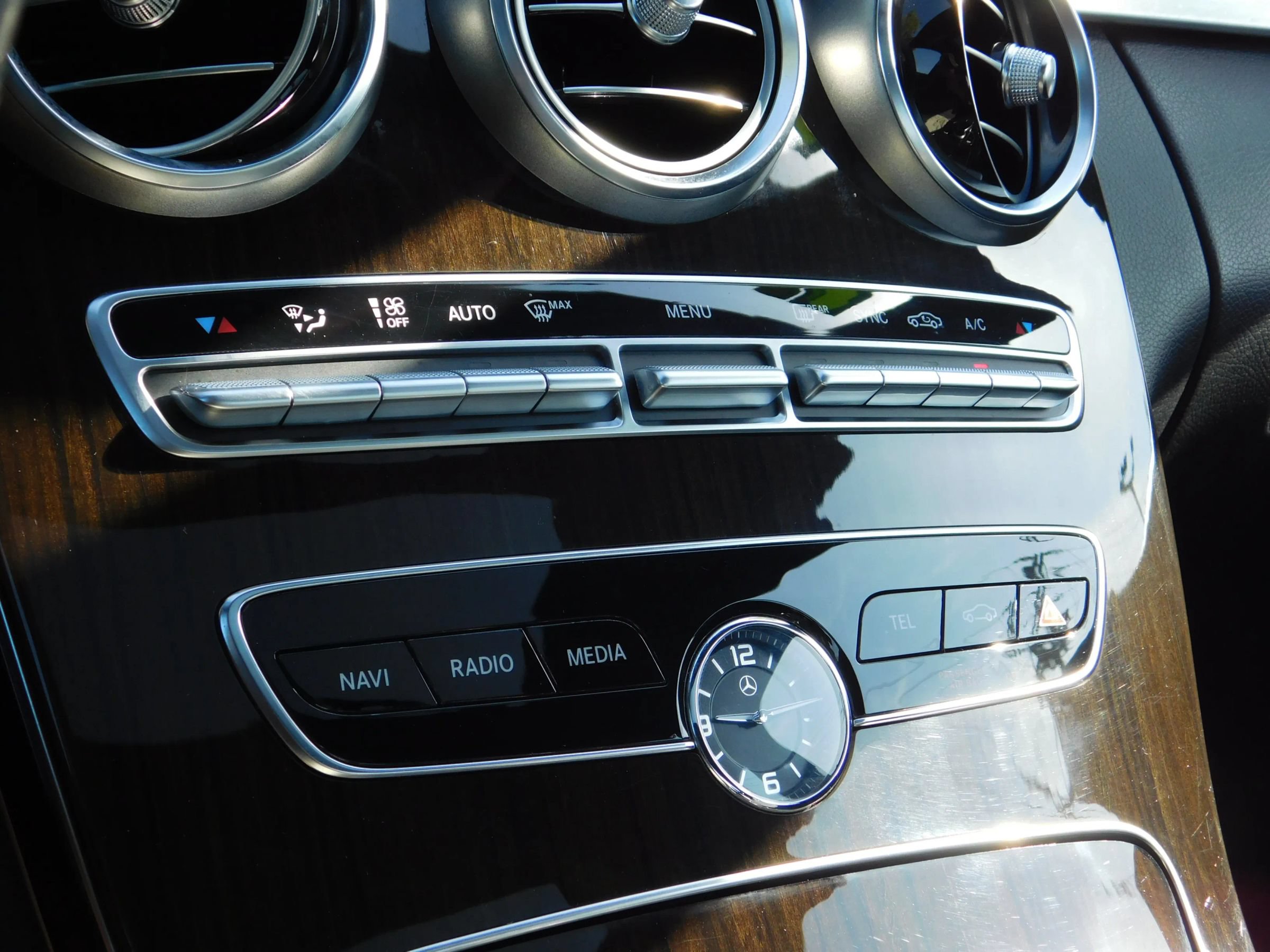 Used 2019 Mercedes-Benz C 300 4MATIC Sedan w/ Multimedia Package image 22
