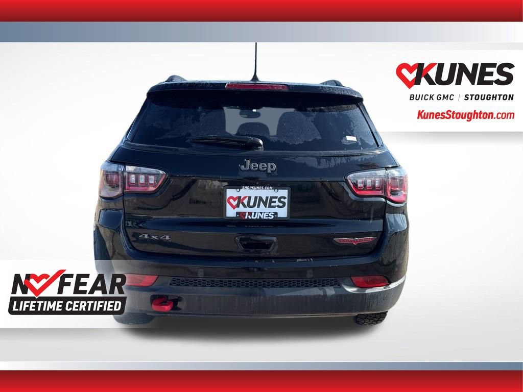 Used 2024 Jeep Compass Trailhawk image 10