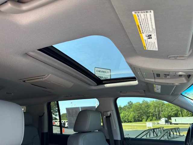 Used 2020 Chevrolet Suburban LT RWD image 12
