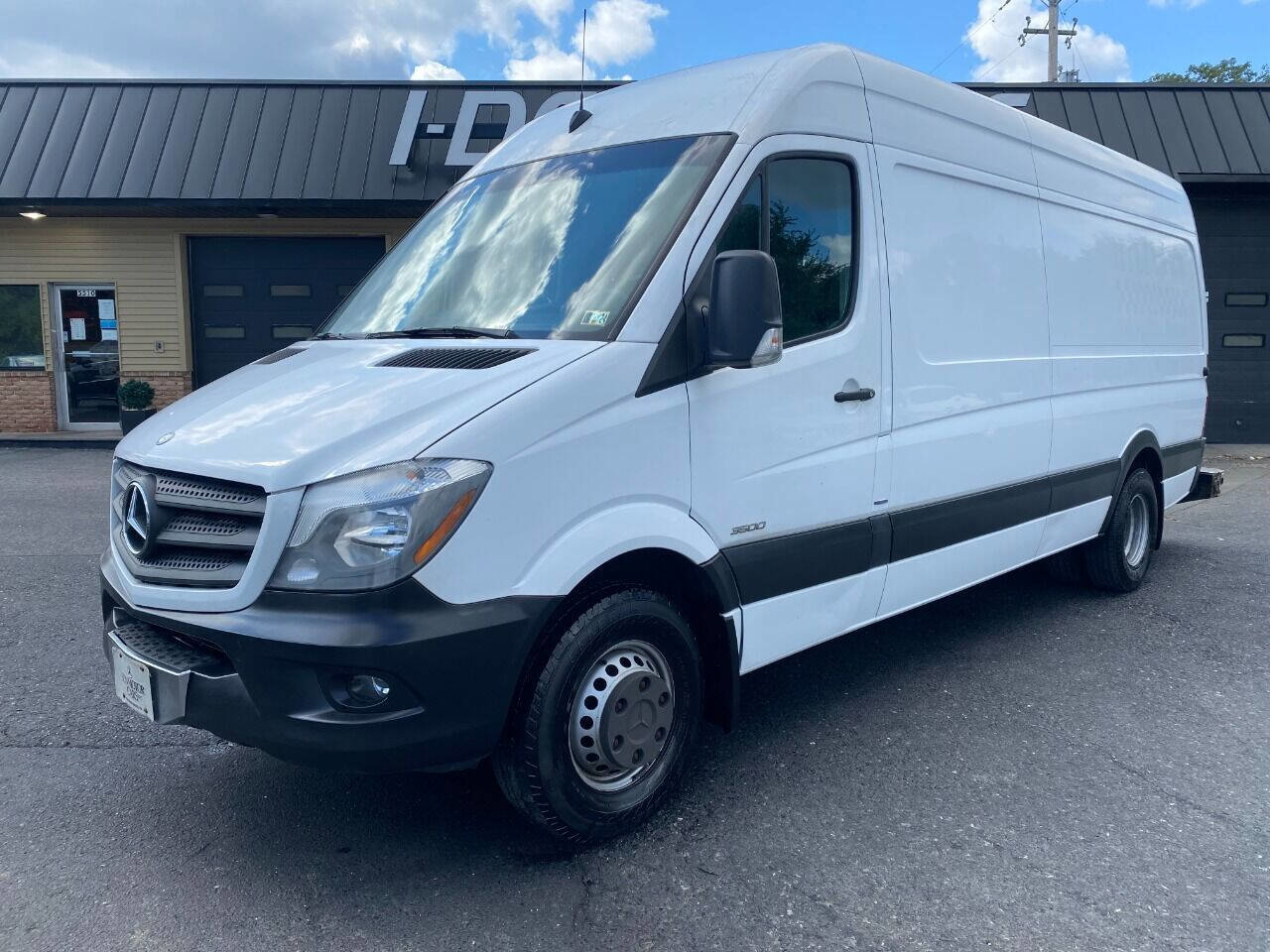 Used 2014 Mercedes-Benz Sprinter 3500 image 1