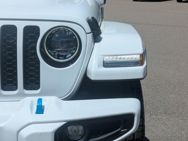 Used 2023 Jeep Wrangler Unlimited Sahara AWD/4WD image 13