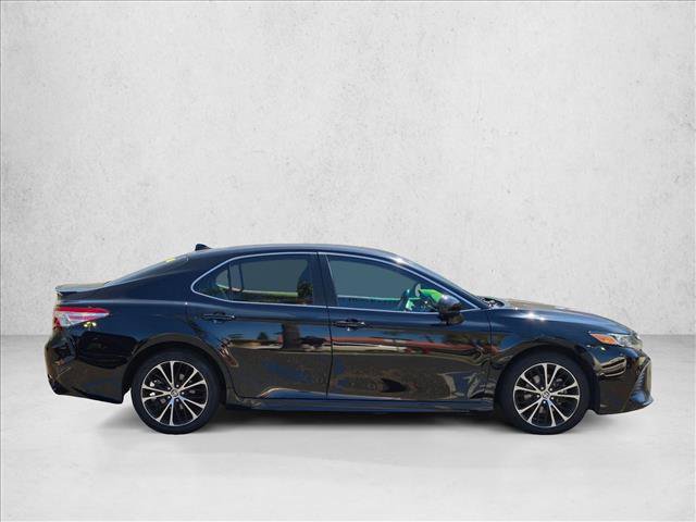 Used 2020 Toyota Camry SE FWD image 4