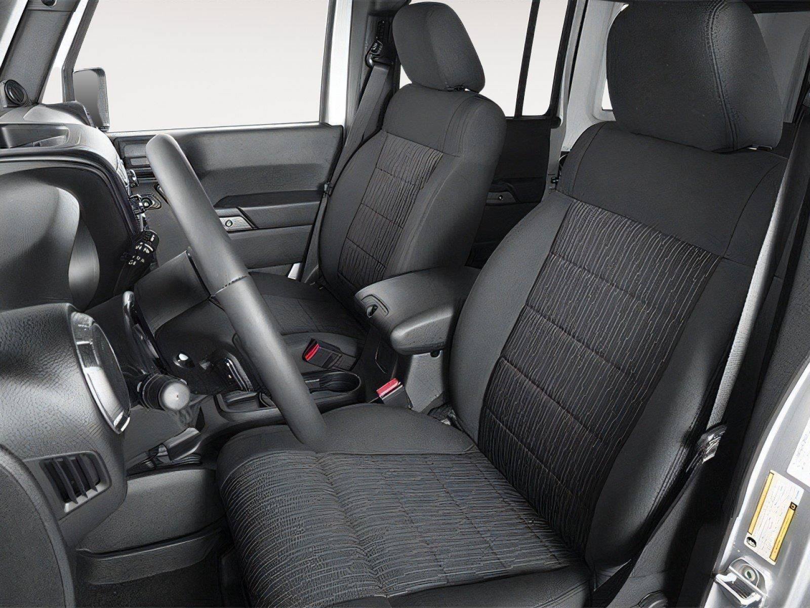 Used 2014 Jeep Wrangler Unlimited Sahara w/ Connectivity Group AWD/4WD image 6
