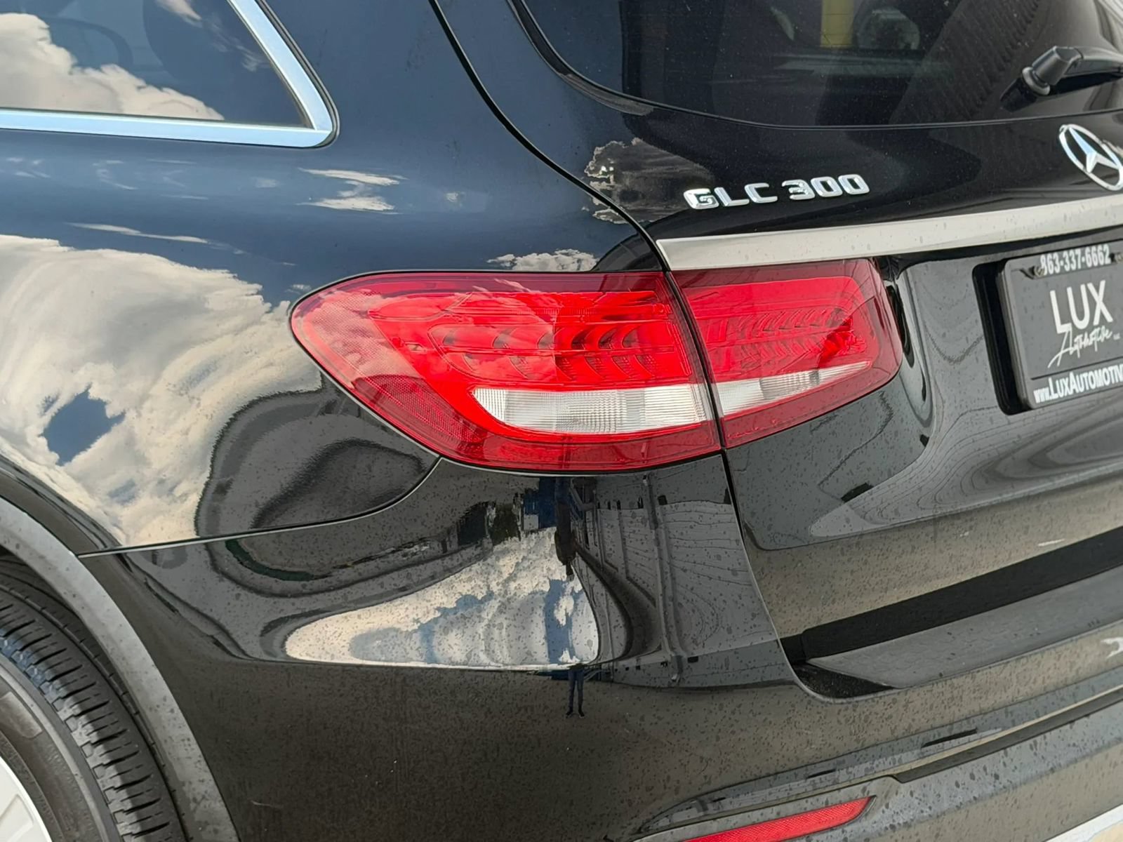 Used 2017 Mercedes-Benz GLC 300 w/ Premium 2 Package image 12