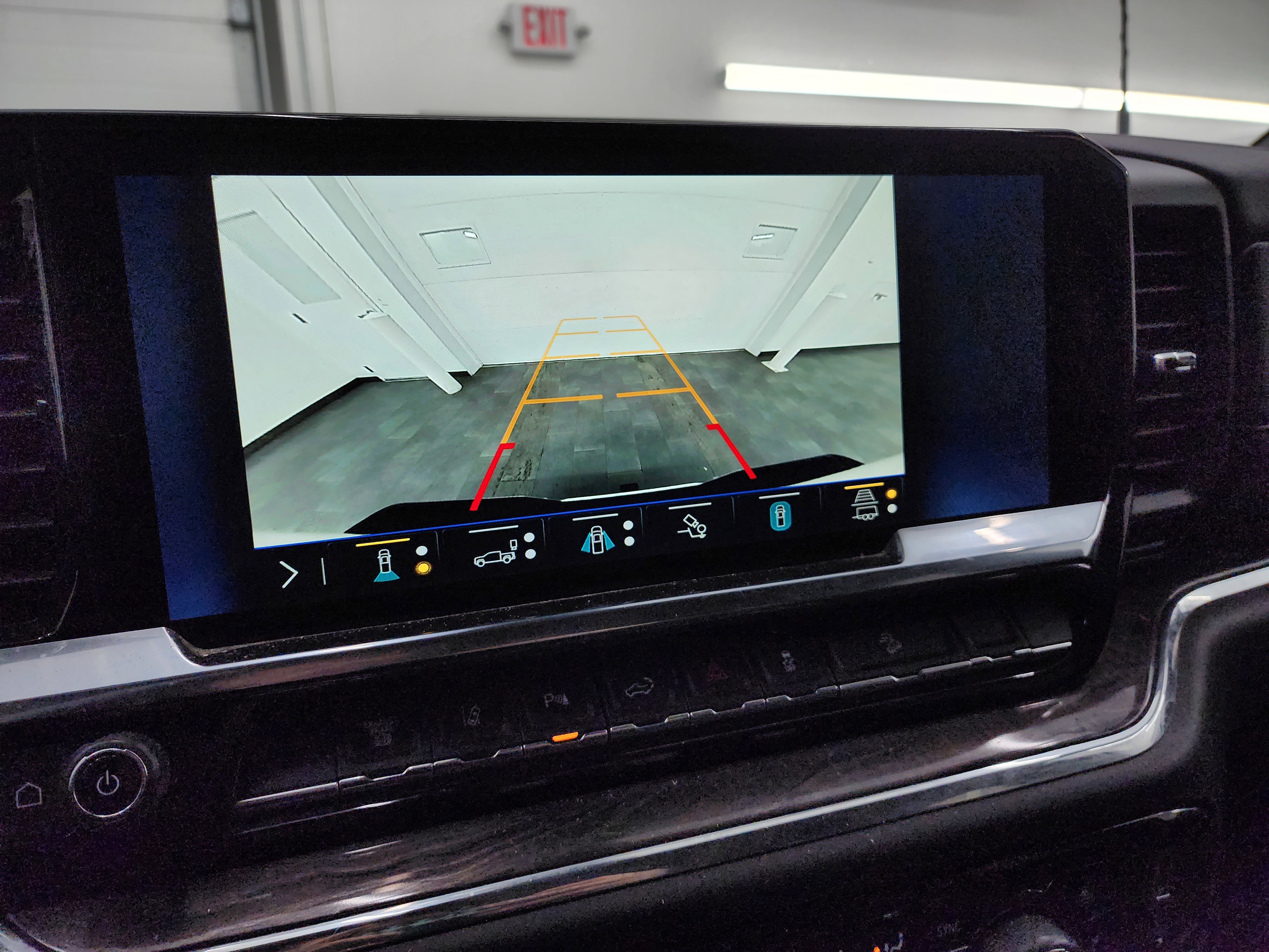 Used 2024 Chevrolet Silverado 2500 LTZ w/ LTZ Plus Package image 16