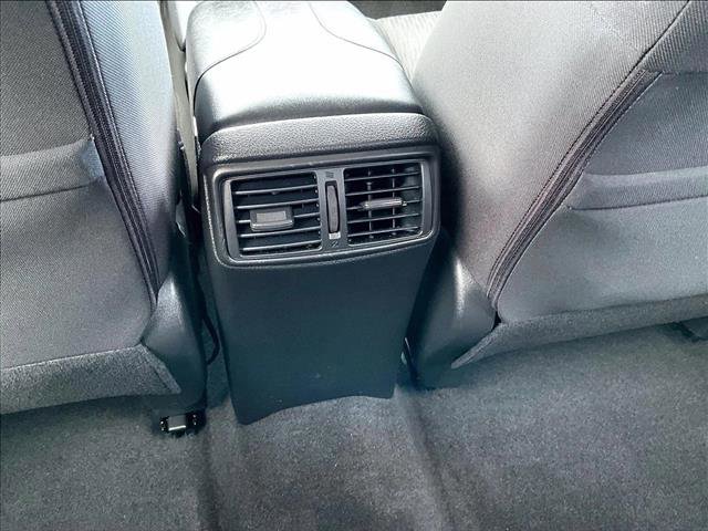 Used 2020 Nissan Rogue SV image 25