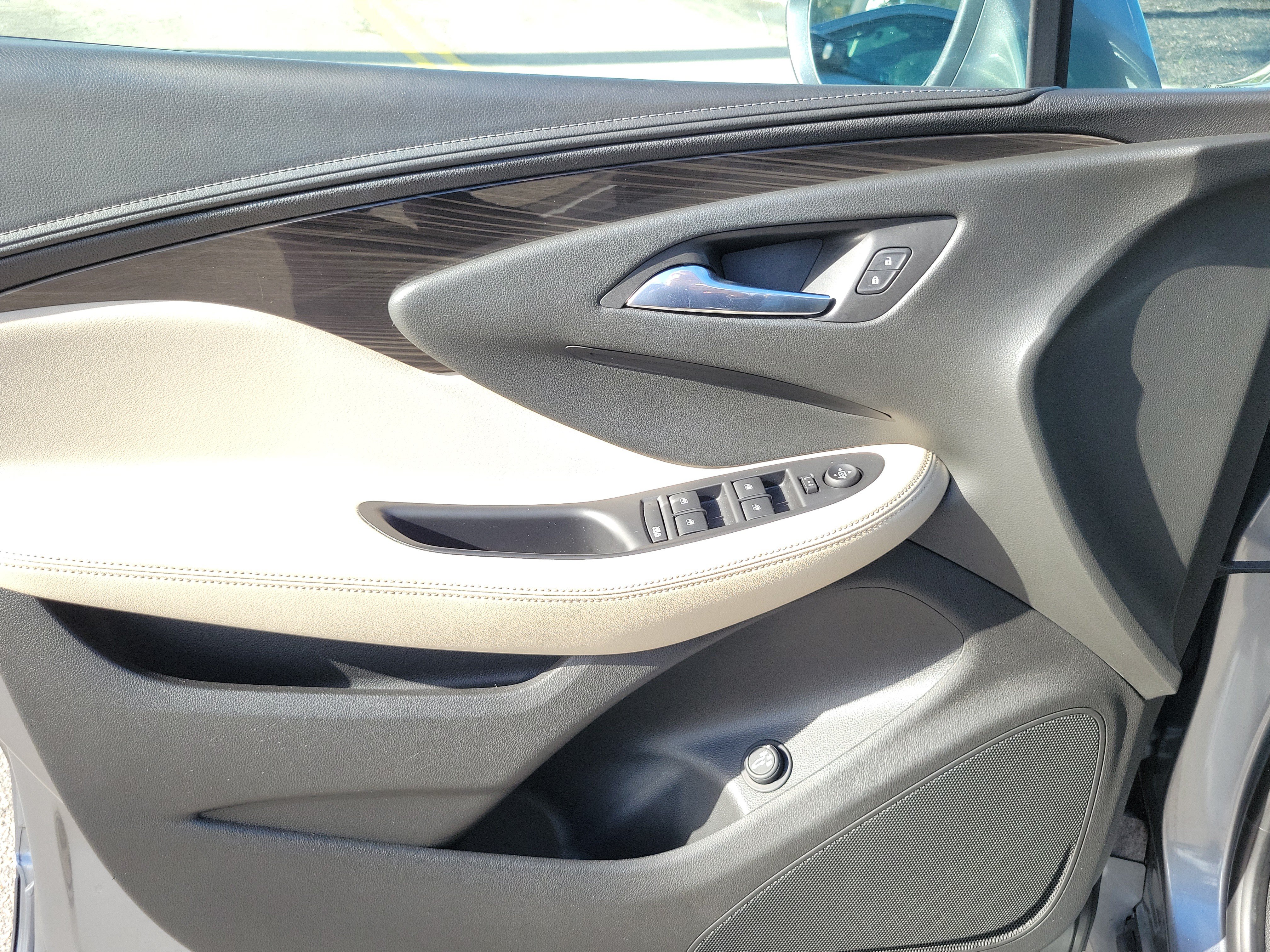 Used 2020 Buick Envision Preferred FWD image 23
