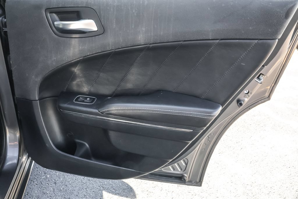 Used 2018 Dodge Charger SXT Plus w/ Driver Convenience Group RWD image 32
