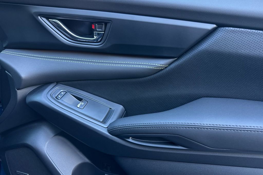 Used 2025 Subaru Ascent Bronze Edition w/ Onyx Package image 20