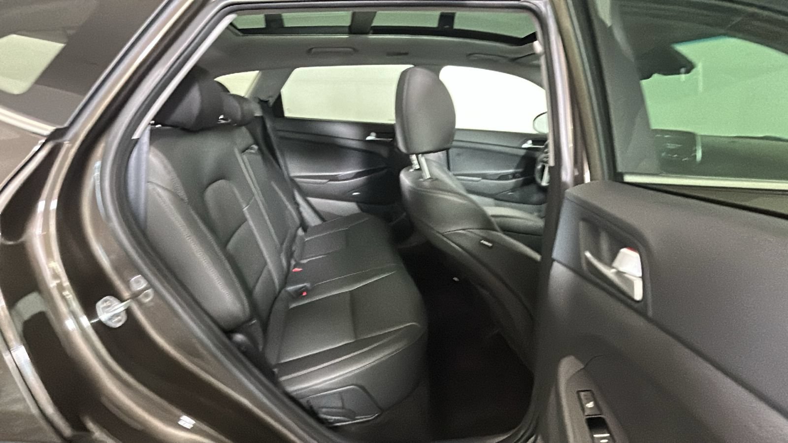 Used 2020 Hyundai Tucson Ultimate w/ Cargo Package AWD/4WD image 34