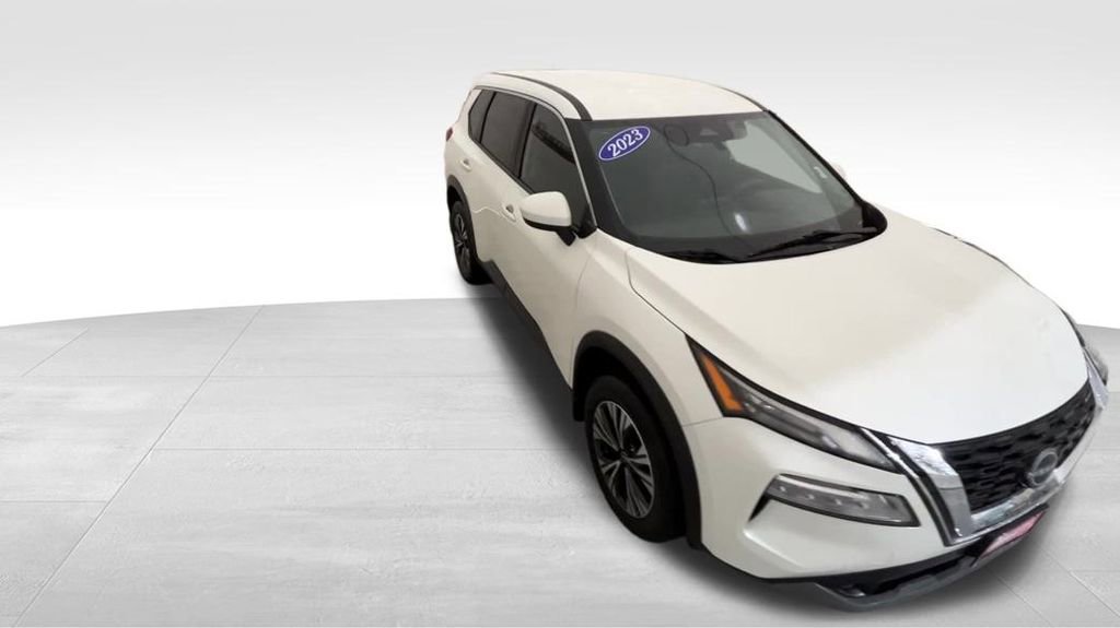 Used 2023 Nissan Rogue SV image 14