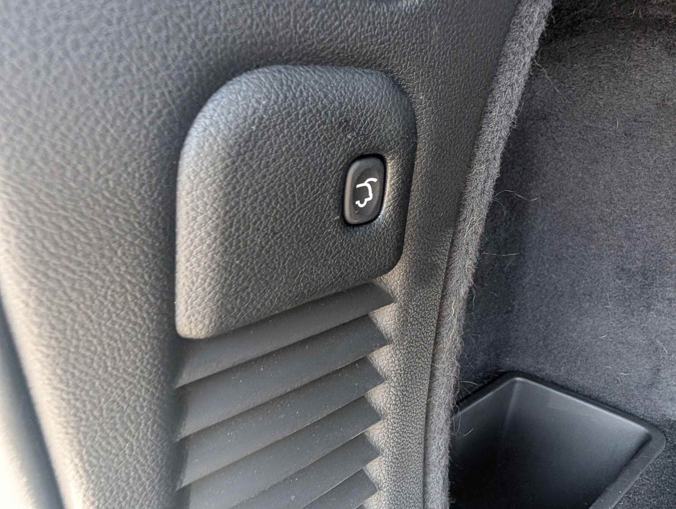 Used 2025 Dodge Durango R/T image 32