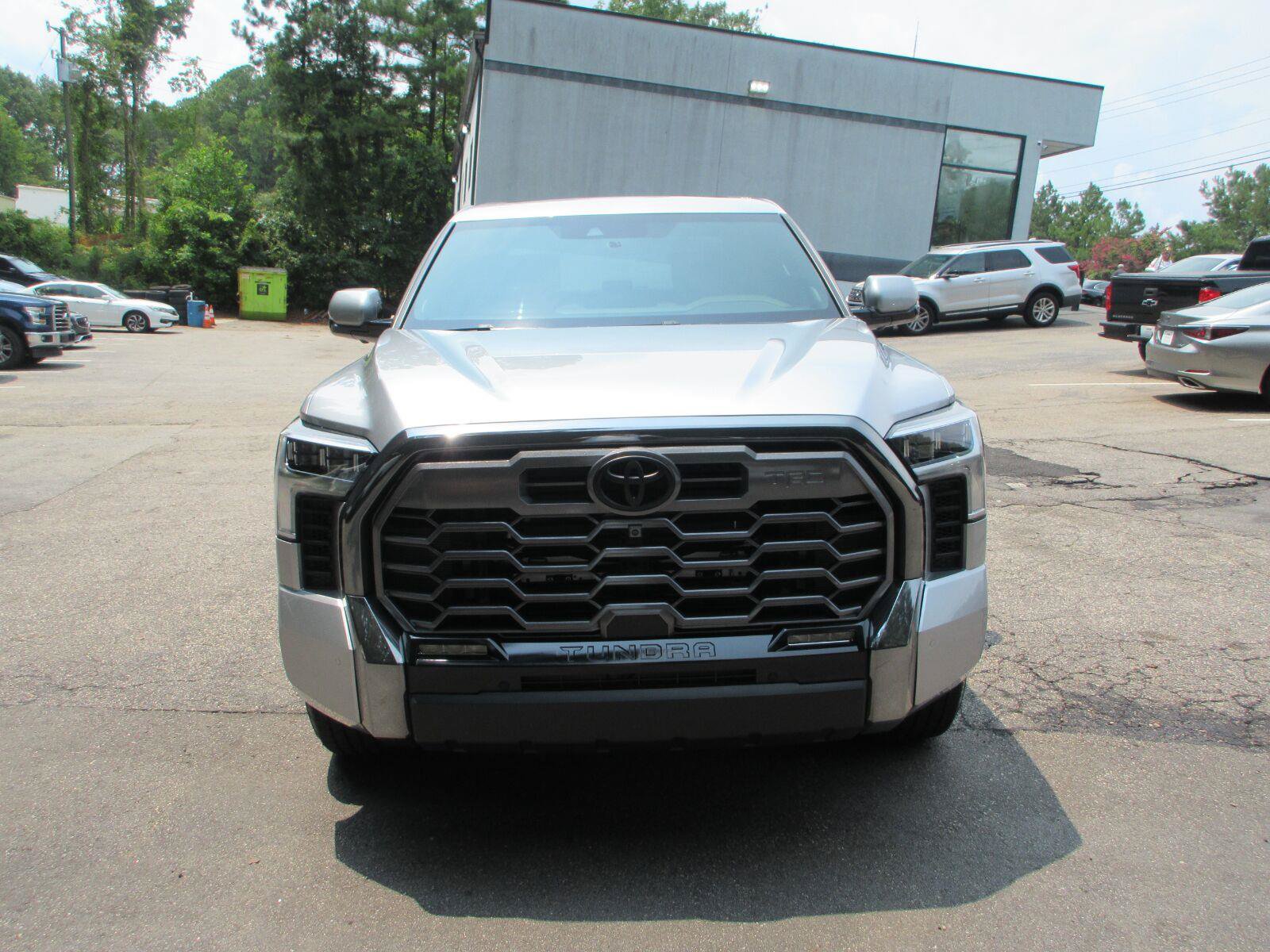 Used 2025 Toyota Tundra Platinum w/ TRD Off-Road Package AWD/4WD image 2