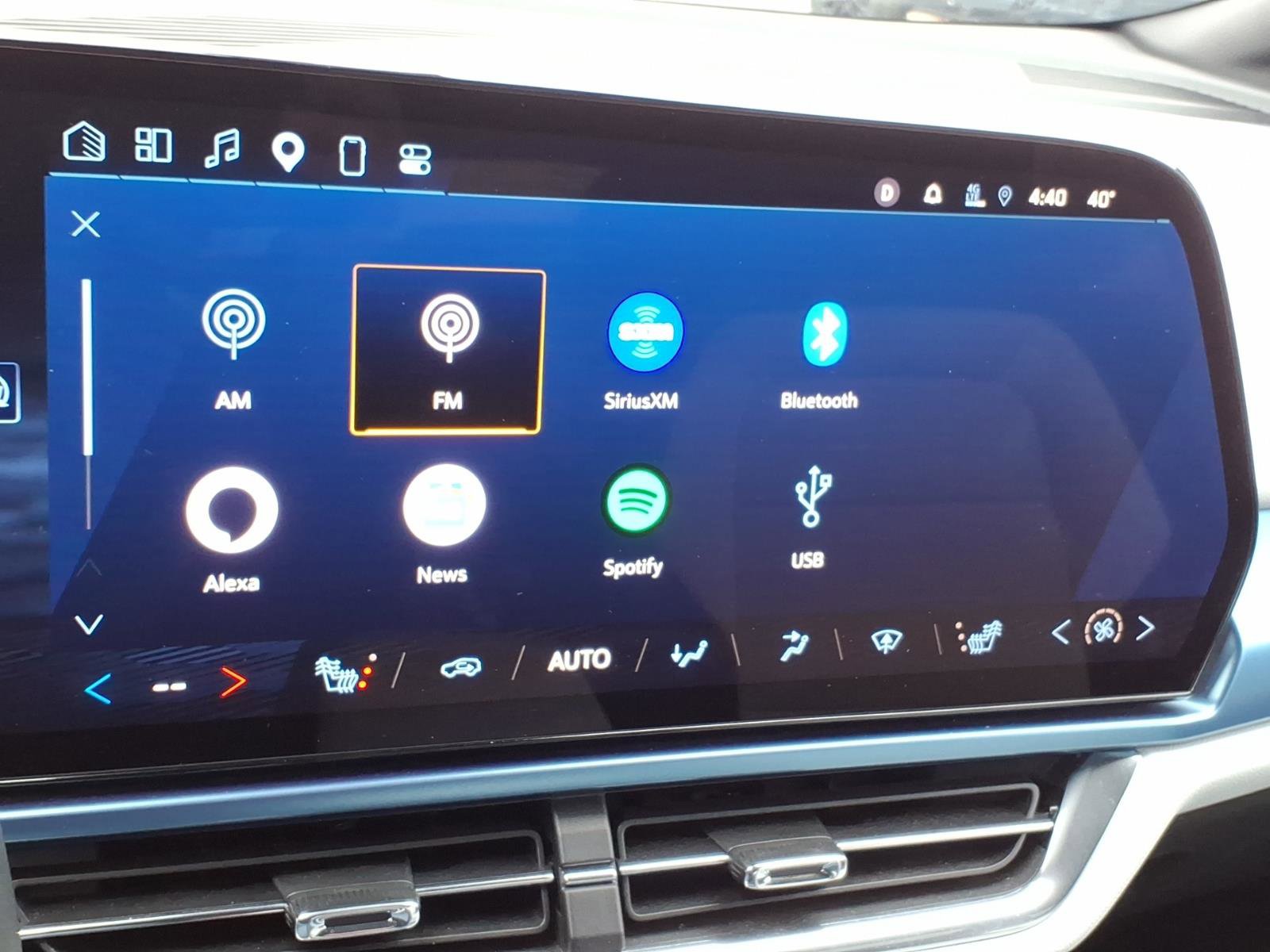 Used 2025 Chevrolet Equinox EV LT image 22