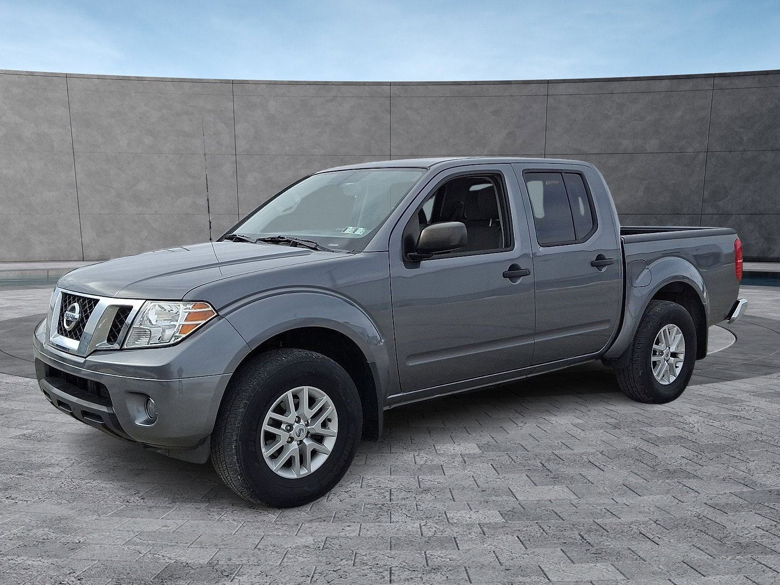 Used 2020 Nissan Frontier SV image 5