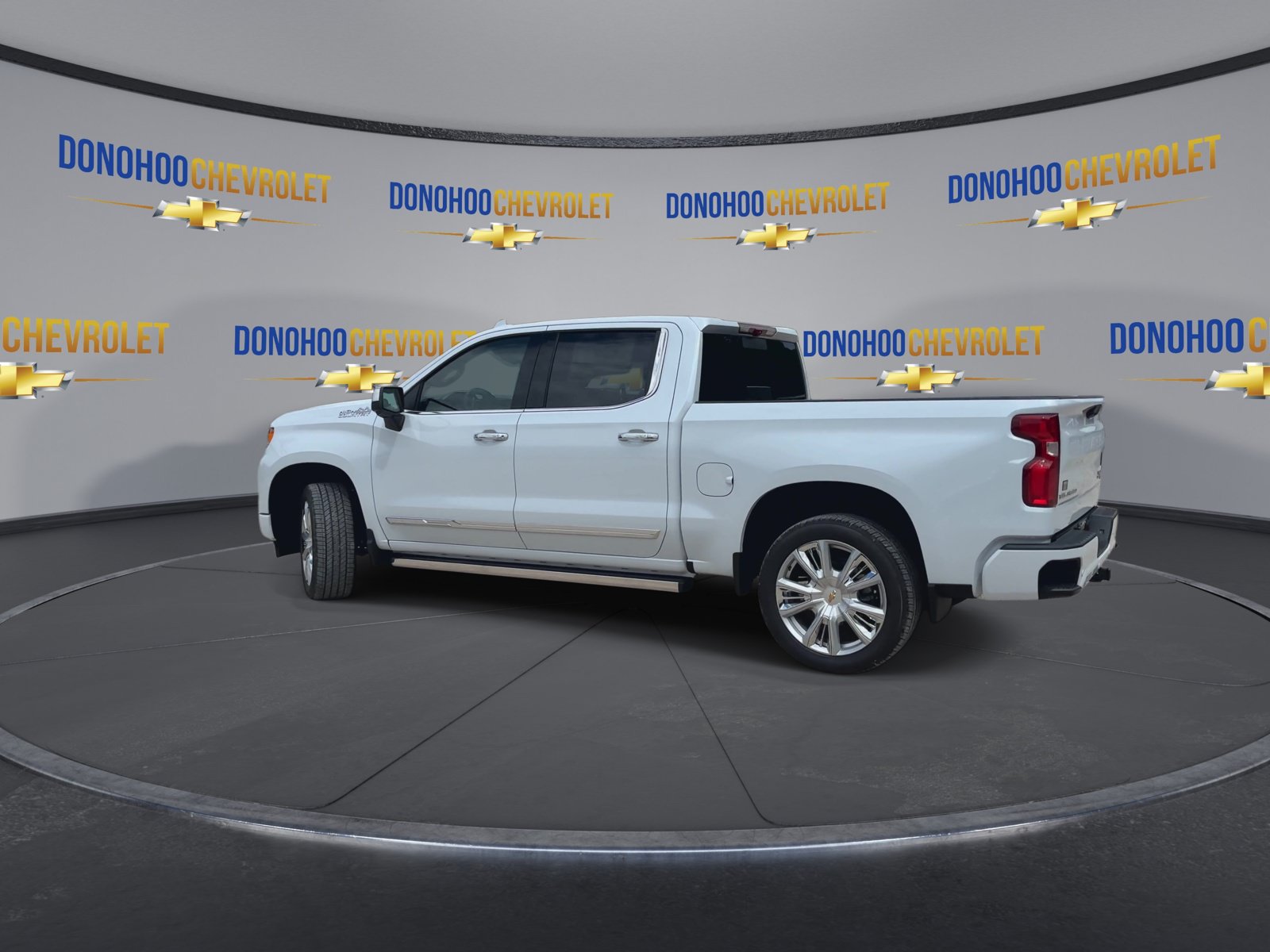 New 2026 Chevrolet Silverado 1500 High Country AWD/4WD image 9