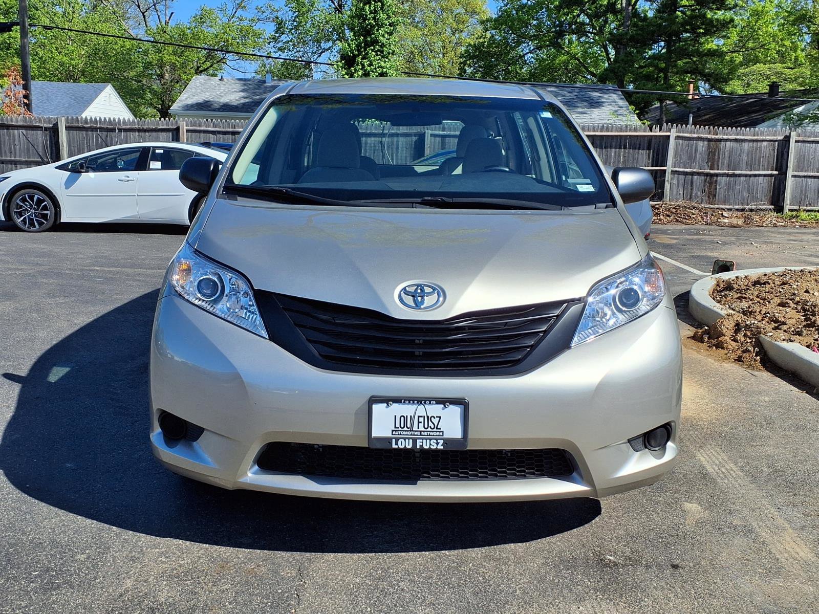 Used 2017 Toyota Sienna L FWD image 30