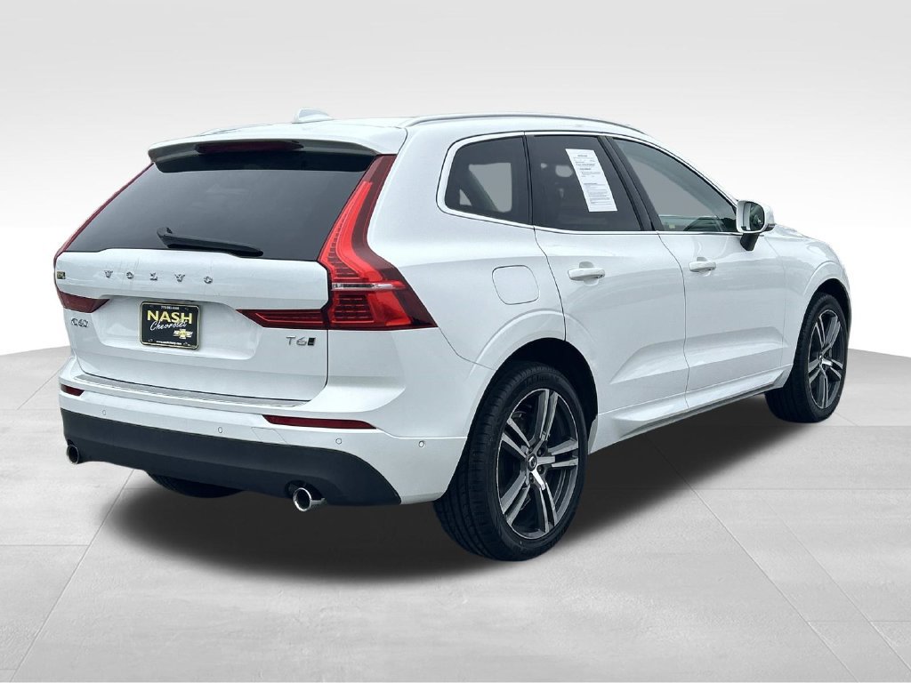 Used 2018 Volvo XC60 T6 Momentum w/ Convenience Package AWD/4WD image 3