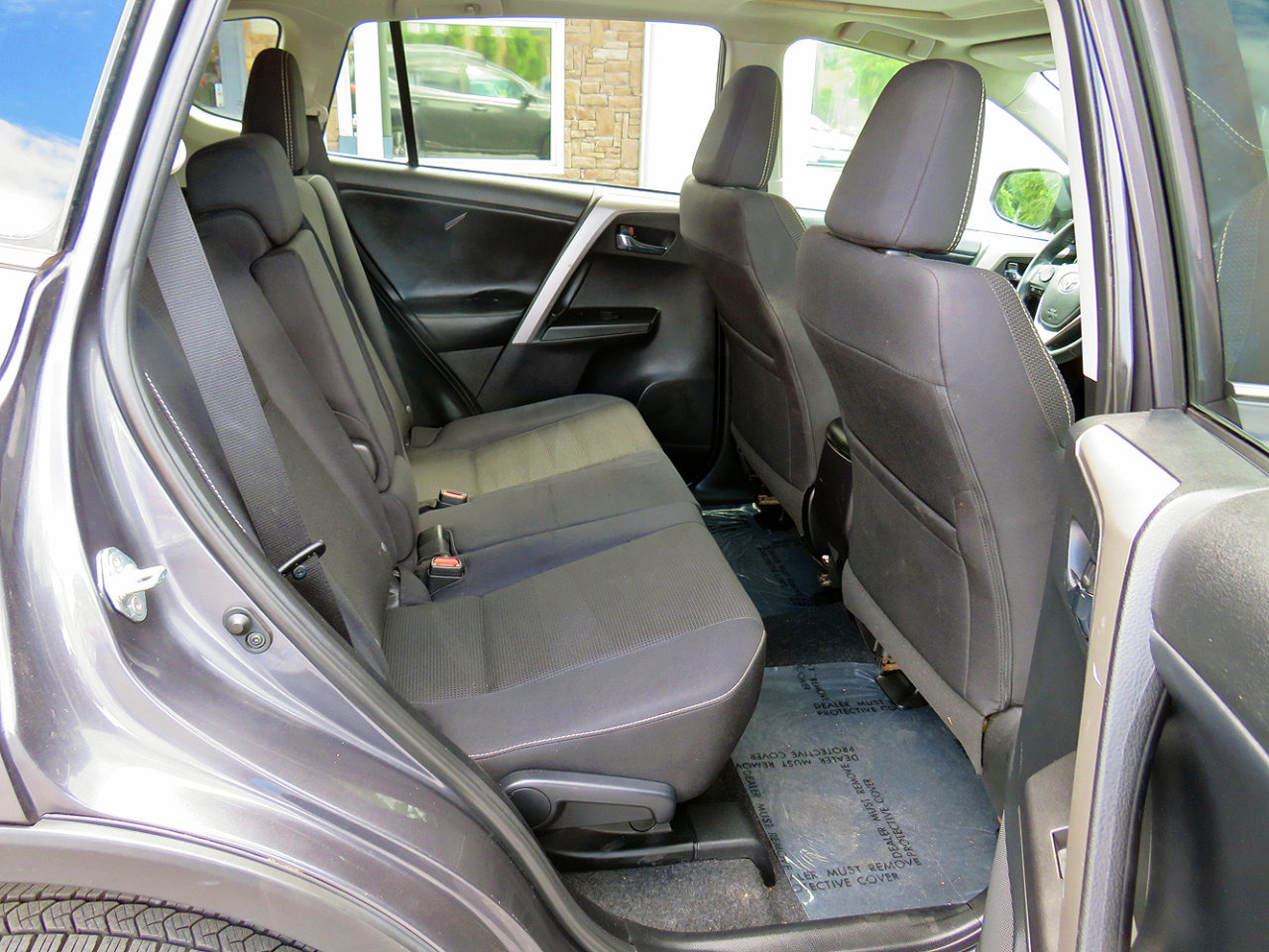 Used 2018 Toyota RAV4 XLE image 18