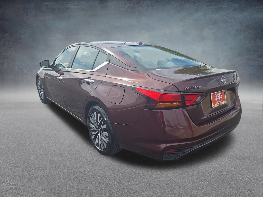 Used 2024 Nissan Altima 2.5 SV FWD image 6