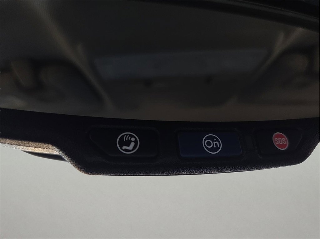 Used 2018 Chevrolet Trax LT w/ LT Convenience Package image 17