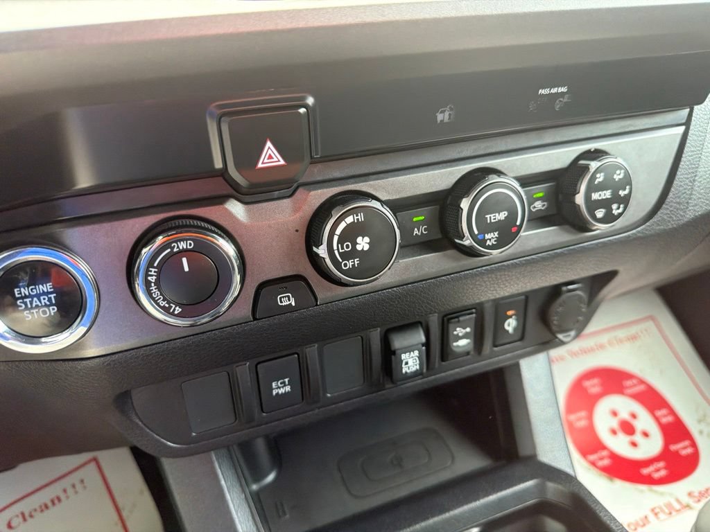Used 2019 Toyota Tacoma TRD Off-Road AWD/4WD image 16