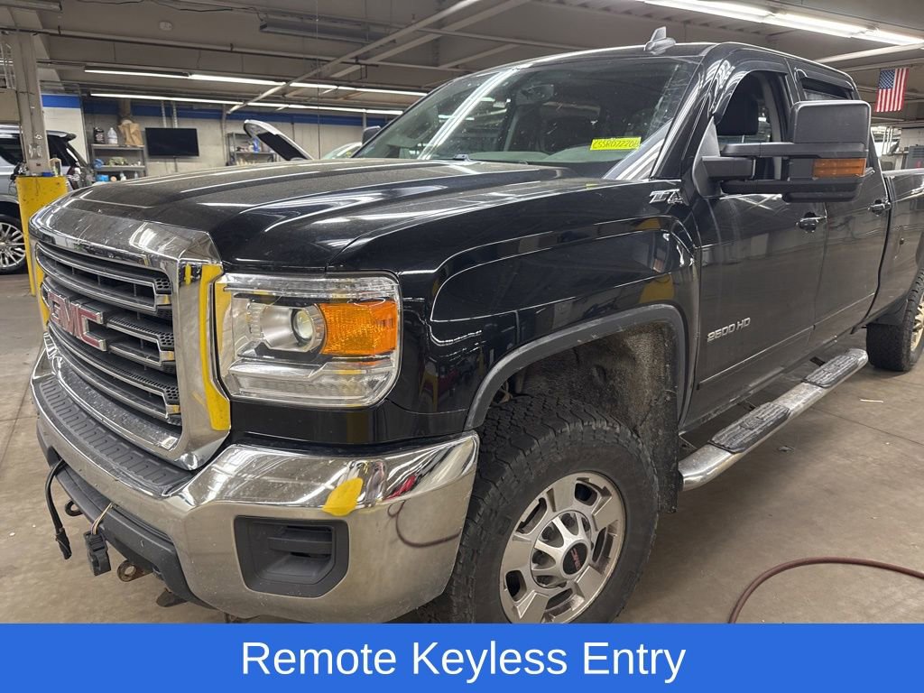 Used 2017 GMC Sierra 2500 SLE image 2