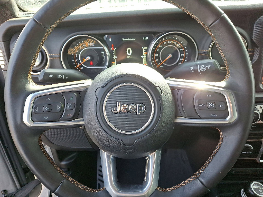 Certified 2022 Jeep Gladiator Overland AWD/4WD image 16