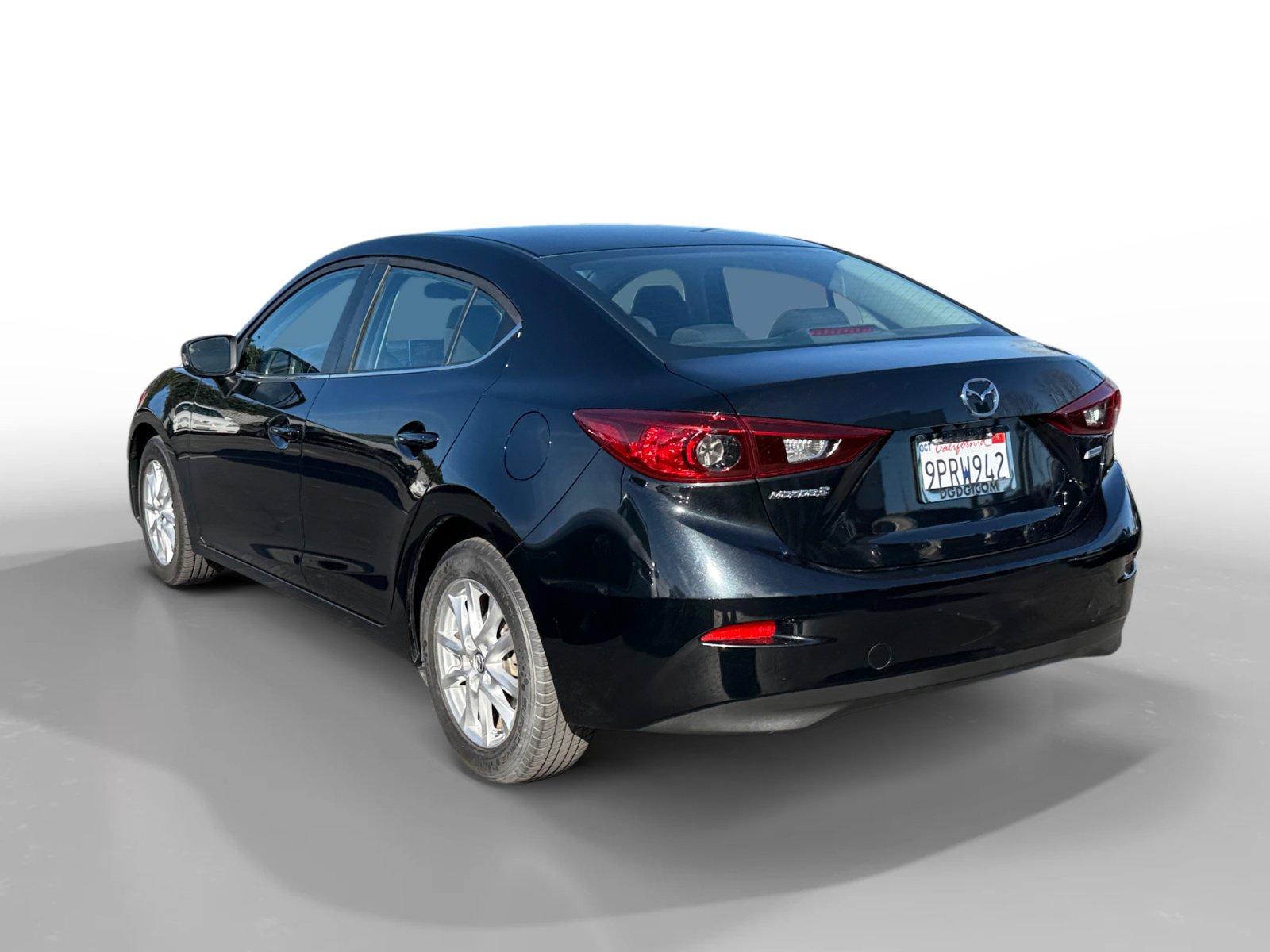 Used 2016 MAZDA MAZDA3 i Sport w/ Preferred Equipment Package image 3