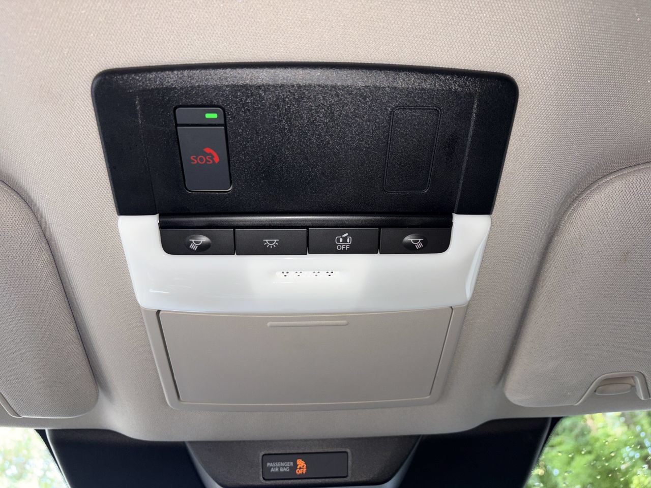 Used 2024 Nissan Pathfinder SV AWD/4WD image 16