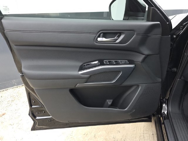 New 2026 Nissan Pathfinder SL w/ SL Premium Package FWD image 36