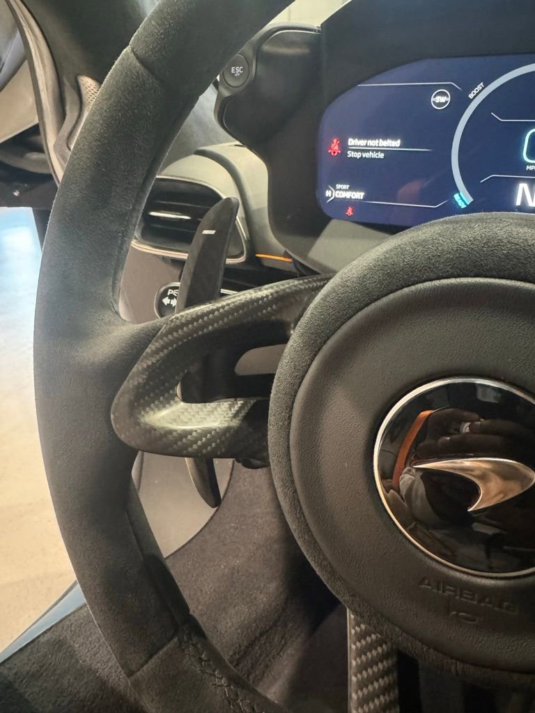 Used 2023 McLaren Artura RWD image 26
