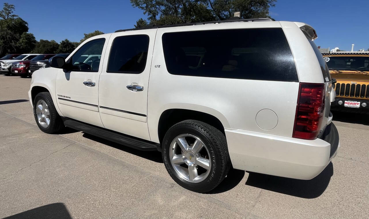 Used 2011 Chevrolet Suburban LTZ image 12