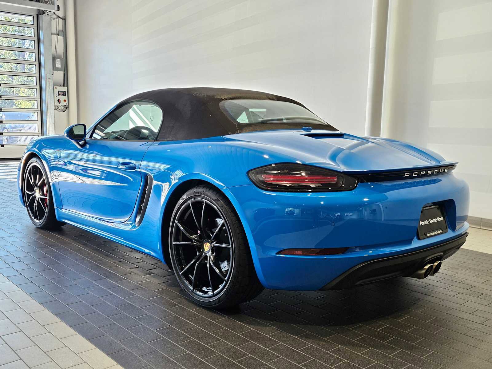 New 2025 Porsche 718 Boxster S image 3